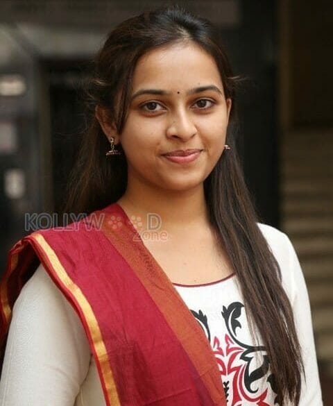 Sri Divya promises not to do glamour role