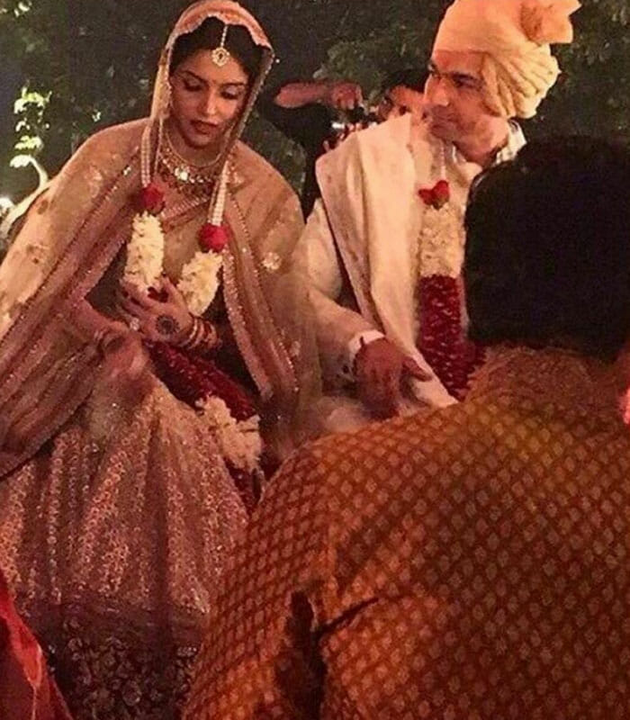 Asin and Rahul Wedding Picture