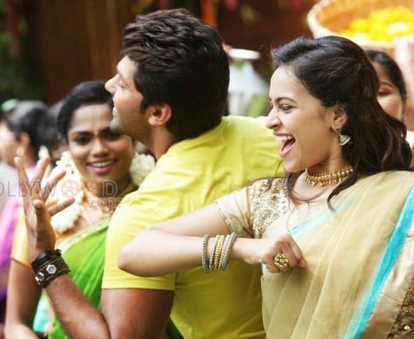 Bangalore Naatkal Movie Review