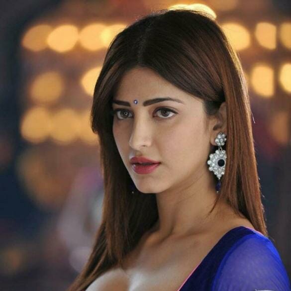 Shruti Haasan’s Facebook account got hacked!