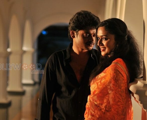 Ennul Aayiram Movie Review