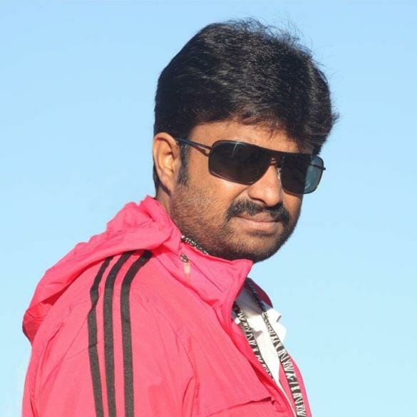 Director Vijay moves to Harris Jayaraj side