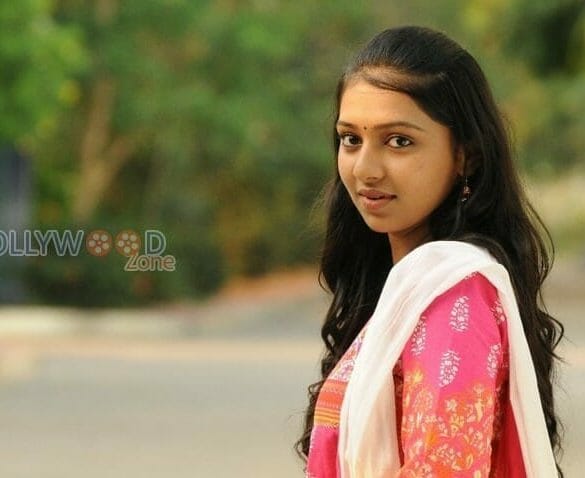 Lakshmi Menon discontinues her college studies