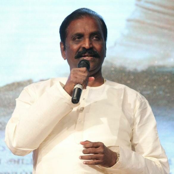 Rajini fans blasting Vairamuthu against his odd comments