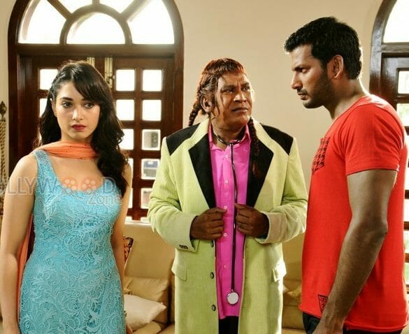 Black and white combination in ‘Kaththi Sandai’