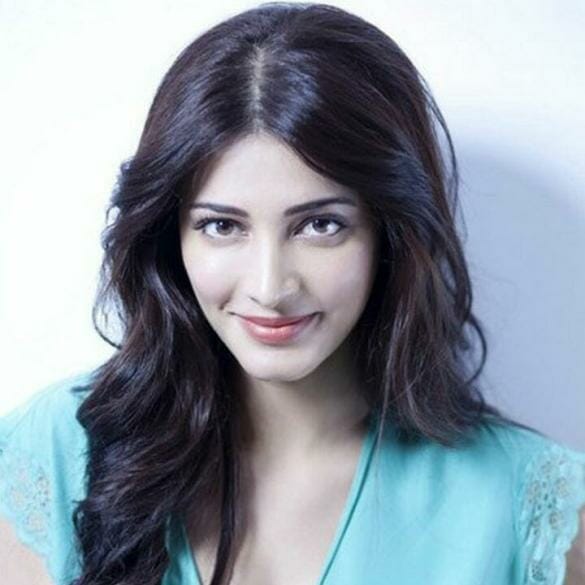 Shruti Haasan romances Michael Carcell