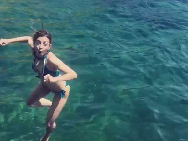 Radhika Apte Bikini Jump into Sea