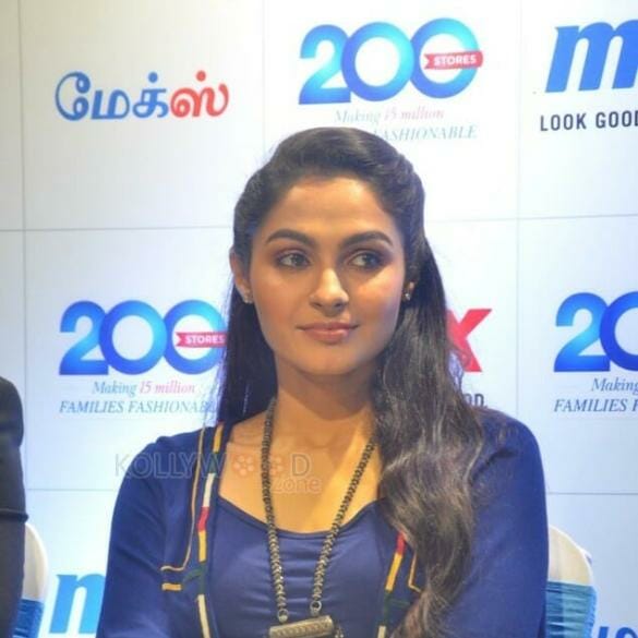 Andrea Jeremiah to Sing a Song for Bhaskar Oru Rascal