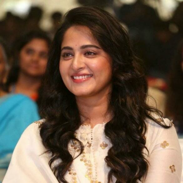 Anushka on reduction spree!