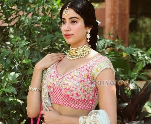 Jahnvi Kapoor to star with Ajith?