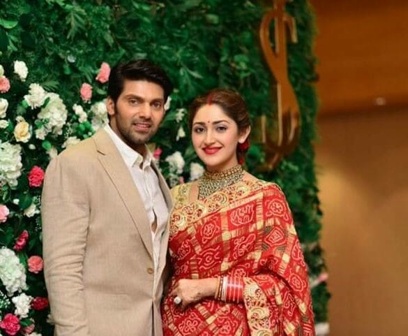 Arya and Wife Sayyeshaa Saigal off to Europe for Teddy