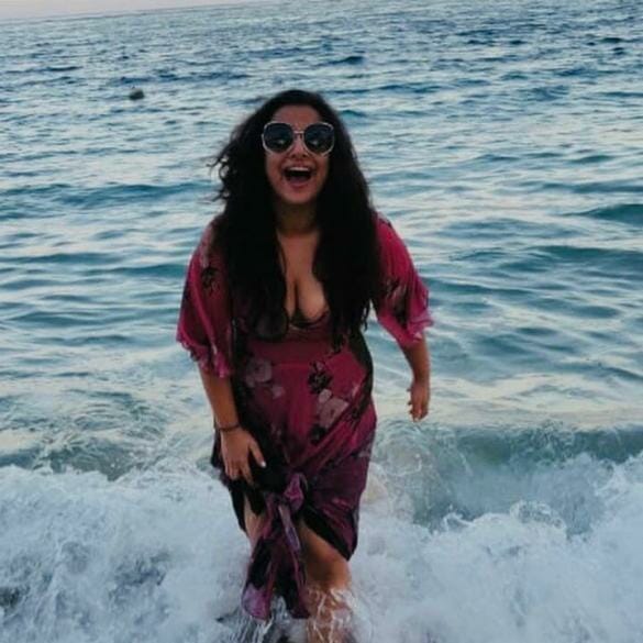 Nerkonda Paarvai actress Vidya Balan’s hot snaps are invigorating