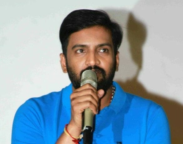 Santhanam to play triple role in his next project!