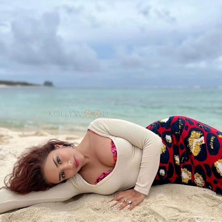Hot Beauty Avneet Kaur in the Beach Photos 03