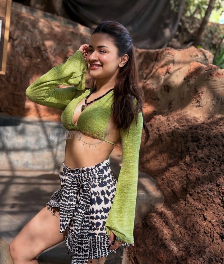 Super Hot Avneet Kaur in a Long Sleeved Olive Green Bralette with a Mini Skirt Photos 05