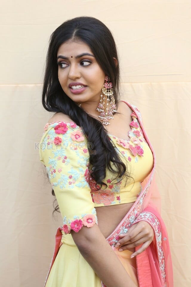 States Movie Heroine Shivani Rajasekhar Pictures