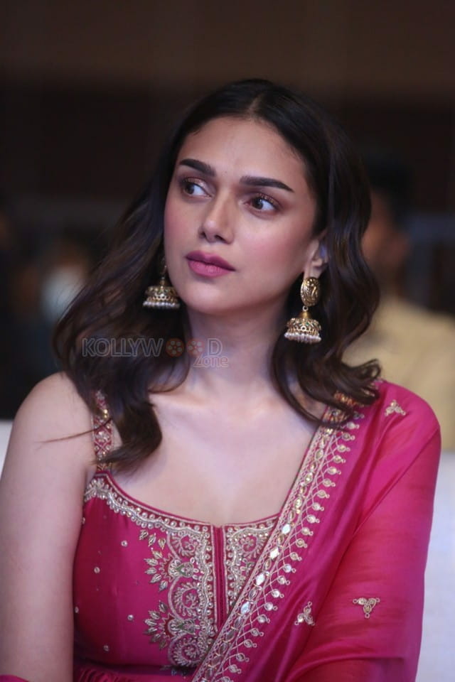 Actress Aditi Rao Hydari at Maha Samudram Movie Pre Release Event Pictures 13