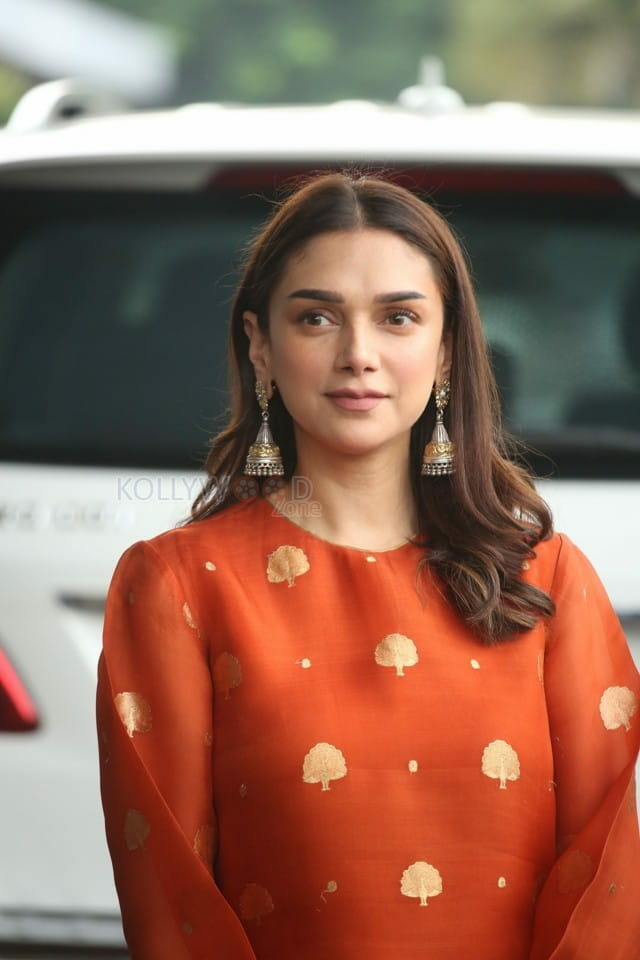 Actress Aditi Rao Hydari at Maha Samudram Movie Press Meet Pictures 04