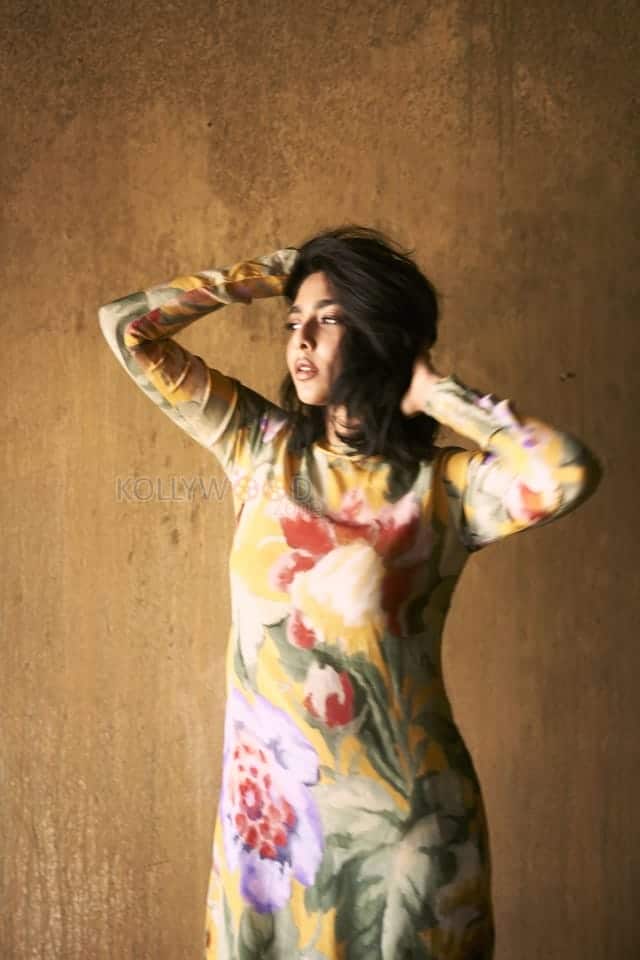 Actress Aishwarya Lekshmi in a Summery Floral Dress Pictures 01