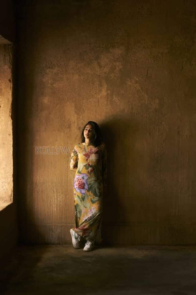 Actress Aishwarya Lekshmi in a Summery Floral Dress Pictures 06