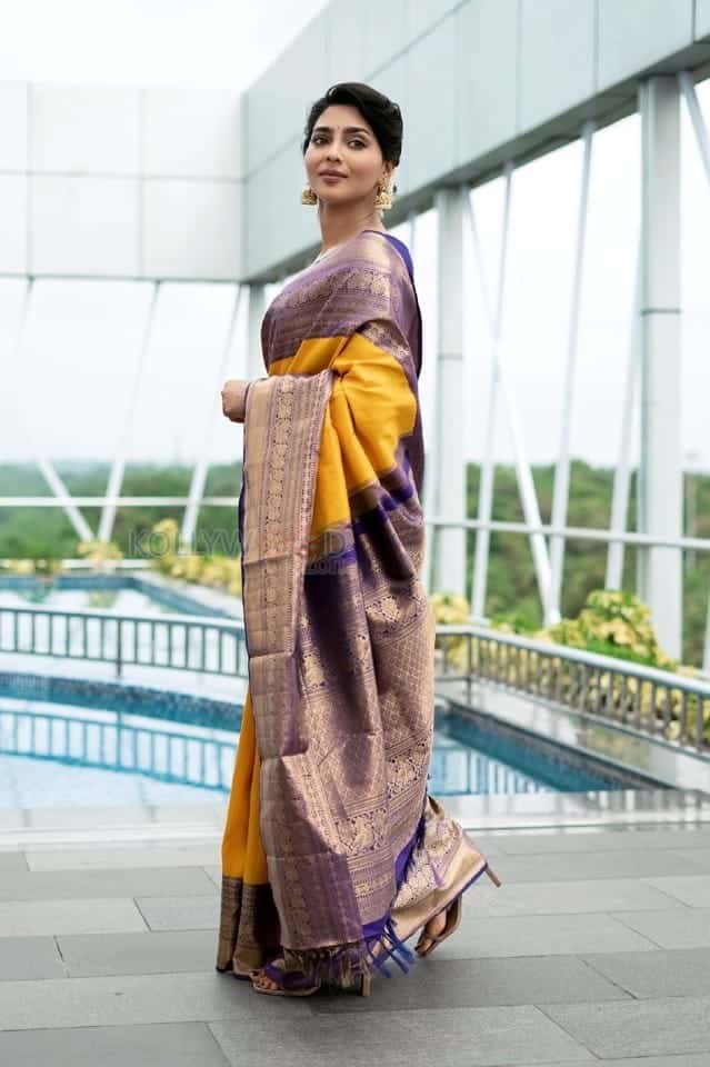 Actress Aishwarya Lekshmi in a Traditional Silk Saree Photos 03