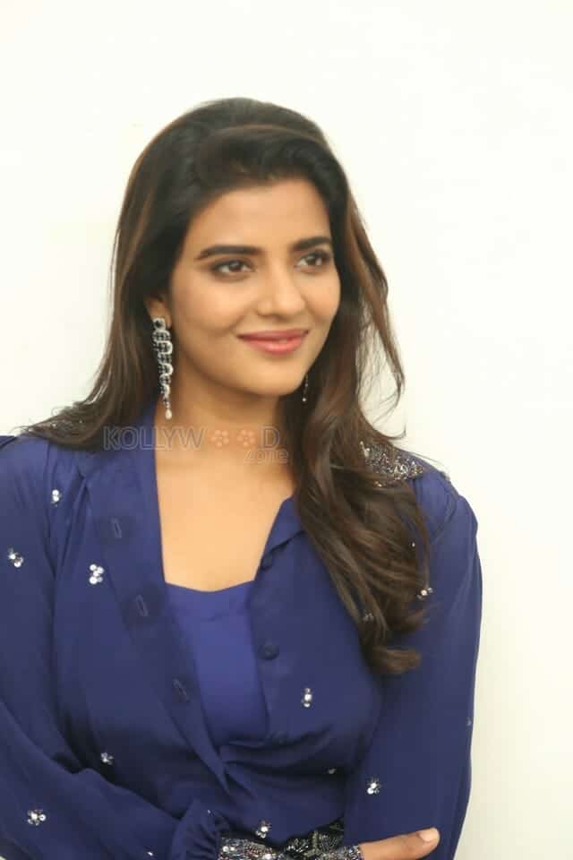 Actress Aishwarya Rajesh at Farhana Movie Press Meet Photos 10