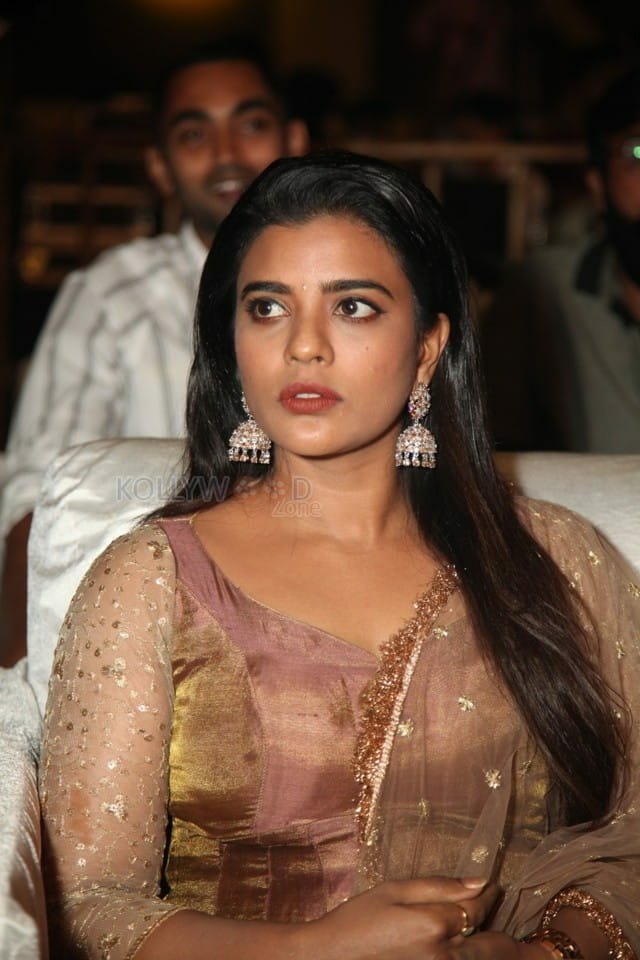 Actress Aishwarya Rajesh at Republic Movie Pre Release event Pictures 02