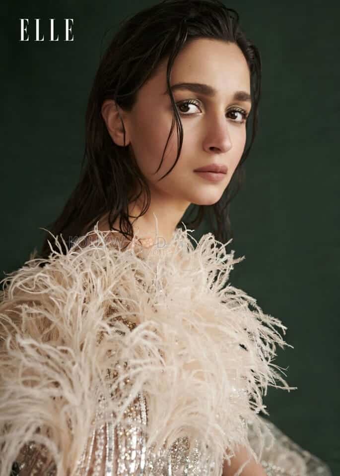 Actress Alia Bhatt ELLE Magazine Photoshoot Pictures 01