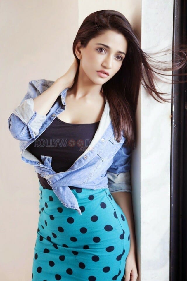 Actress Anaika Soti Hot Photoshoot Photos