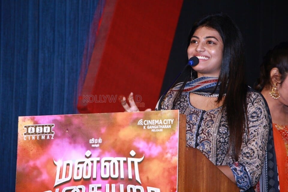 Actress Anandhi At Mannar Vagaiyara Movie Audio Launch Stills