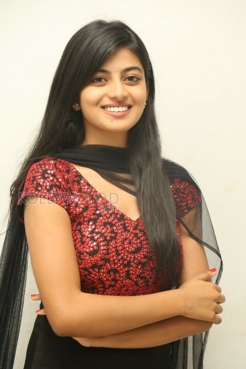 Actress Anandhi New Stills