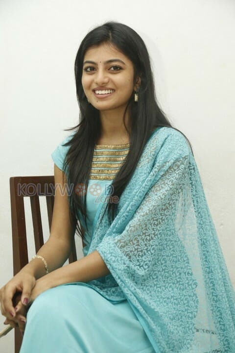 Actress Anandhi Photoshoot Stills