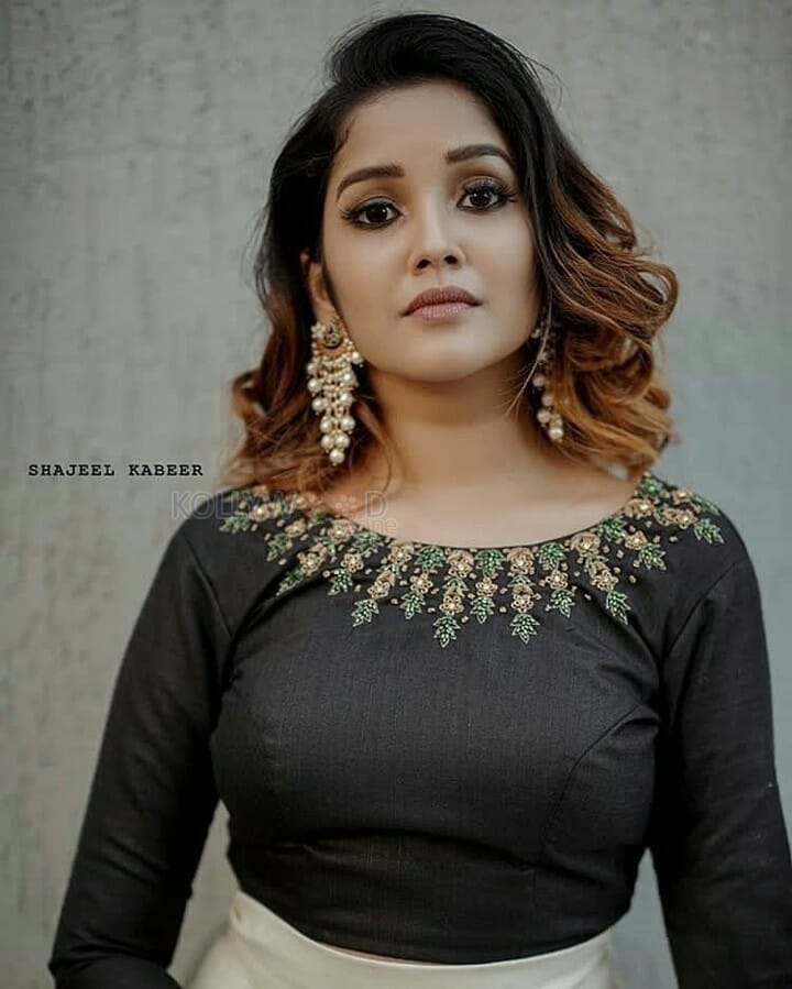 Actress Anikha Surendran Latest Photoshoot Pictures