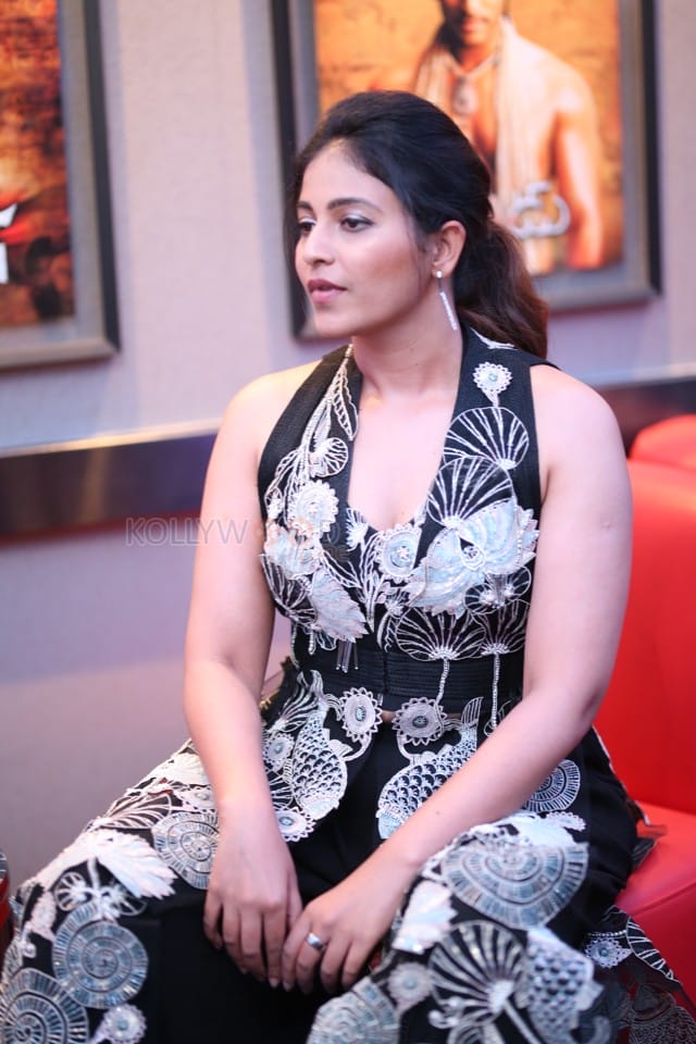 Actress Anjali at Geethanjali Malli Vachindhi Trailer Launch Photos 10