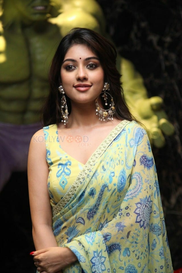 Actress Anu Emmanuel at Maha Samudram Movie Trailer Launch Photos 15