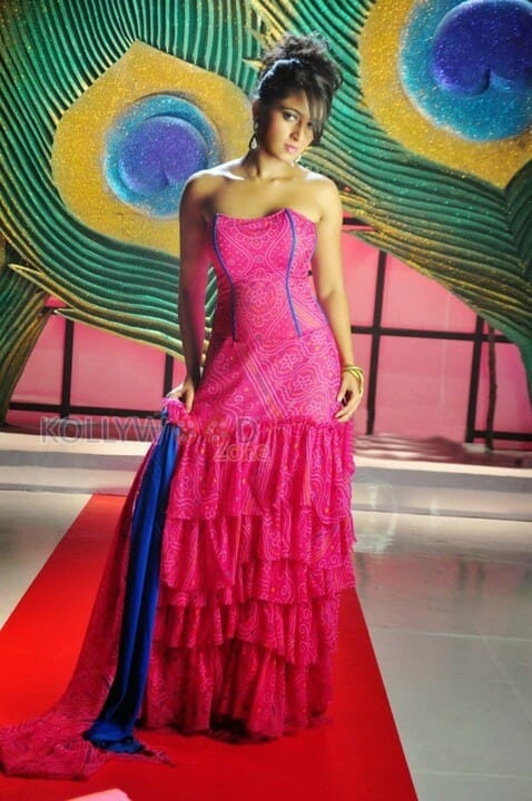 Actress Anushka Sexy Pictures