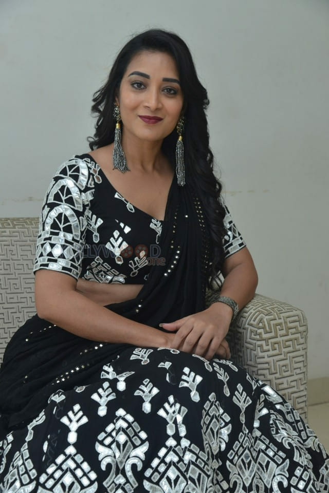 Actress Bhanu Sri at Nallamala Movie Teaser Launch Photos 10