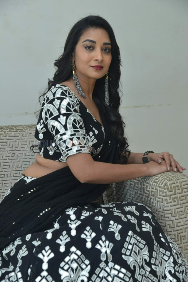 Actress Bhanu Sri at Nallamala Movie Teaser Launch Photos 14