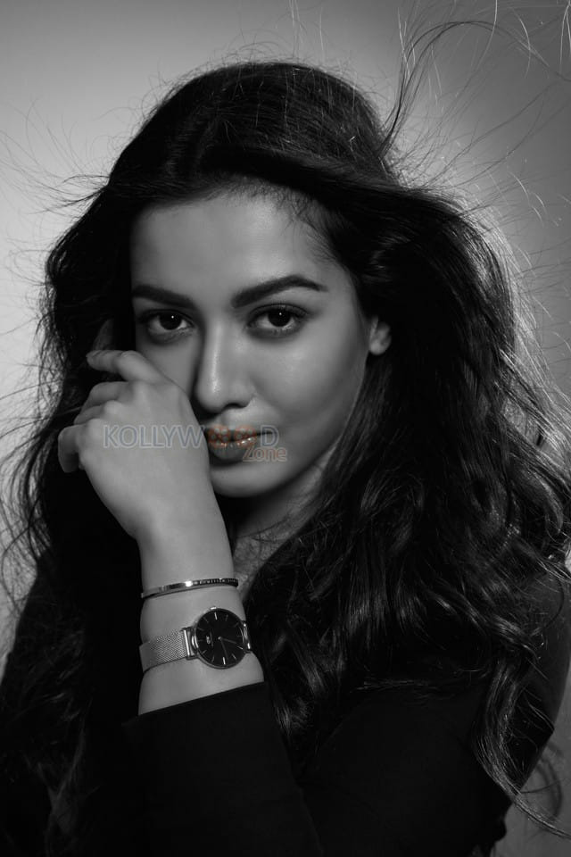 Actress Catherine Tresa Black and White Photoshoot Photos 01