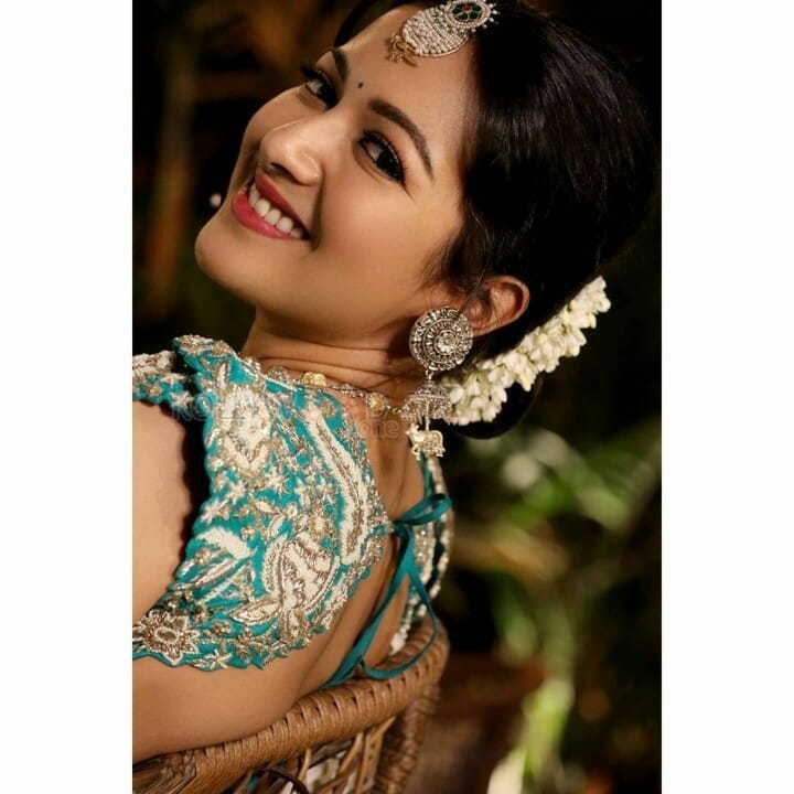 Actress Catherine Tresa New Year Photoshoot Stills