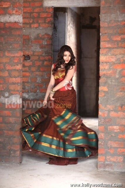 Actress Catherine Tresa Photos