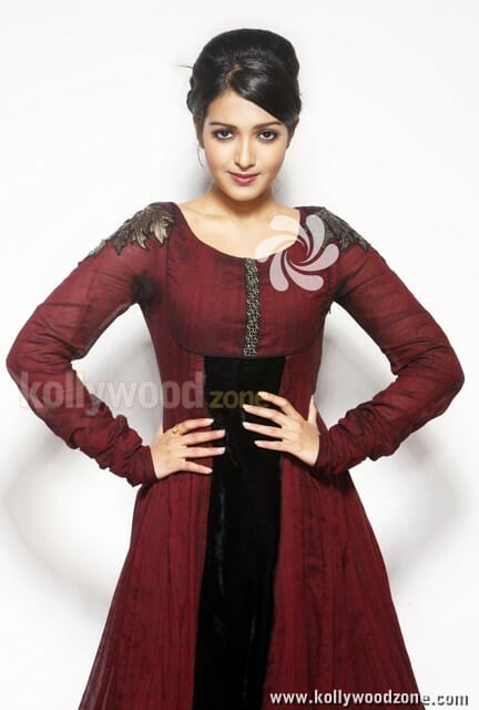 Actress Catherine Tresa Photos