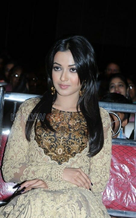 Actress Catherine Tresa Pics