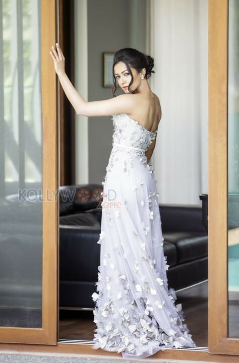 Actress Catherine Tresa Sexy Photoshoot Photos