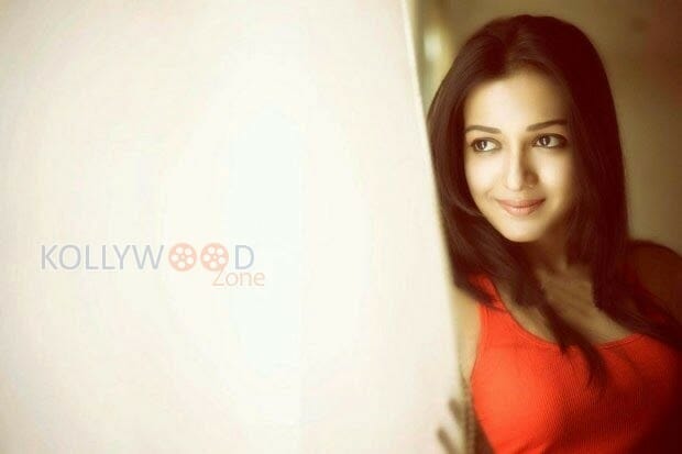 Actress Catherine Tresa Sexy Pictures