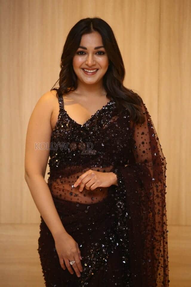 Actress Catherine Tresa at Bhala Thandhanana Pre Release Event Photos 13