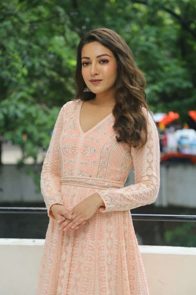 Actress Catherine Tresa at Sandeep Madhav New Movie Opening Pictures 25