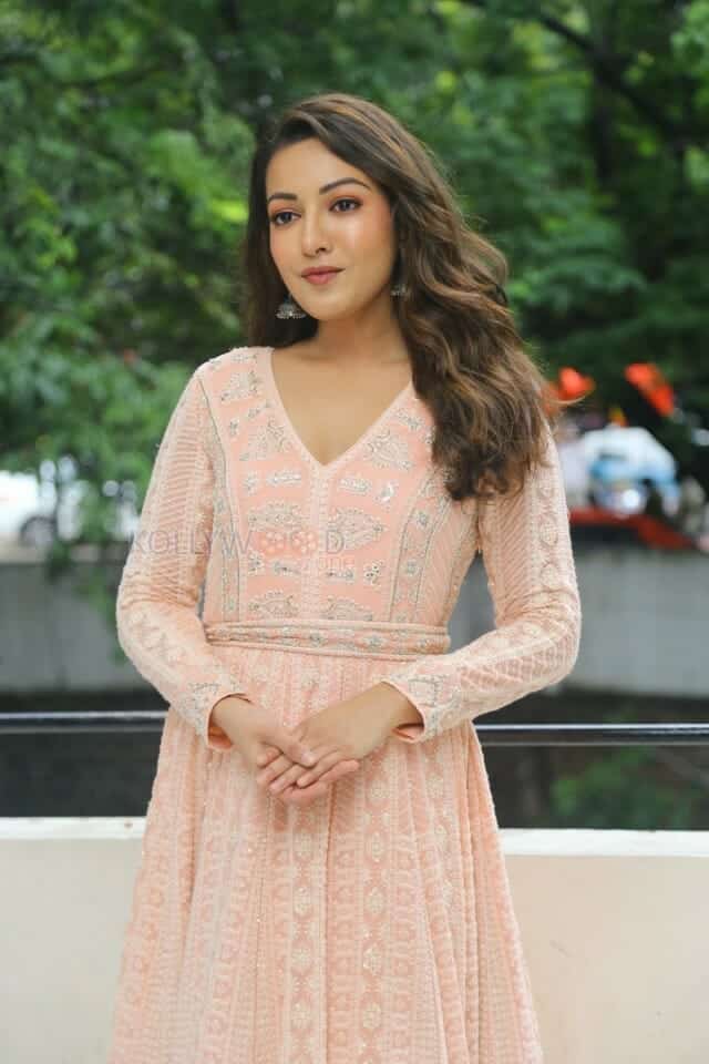 Actress Catherine Tresa at Sandeep Madhav New Movie Opening Pictures 30