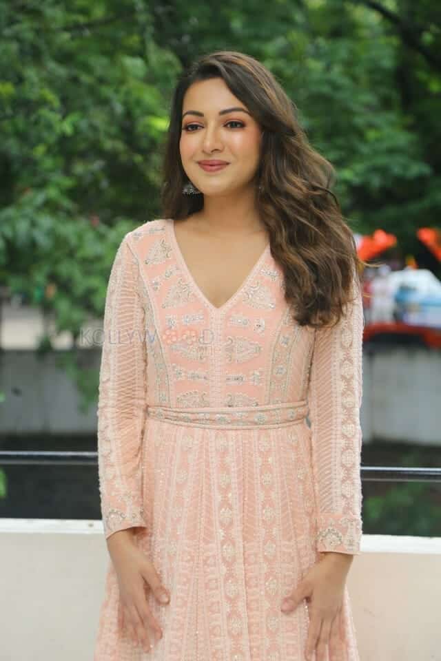 Actress Catherine Tresa at Sandeep Madhav New Movie Opening Pictures 31