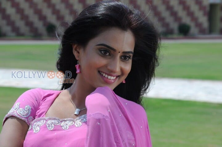 Actress Dimple Chopade Pictures